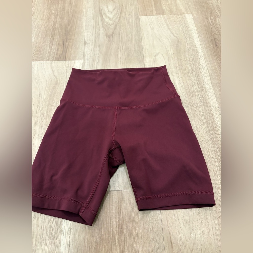 Lululemon Wunder Train High-Rise Short